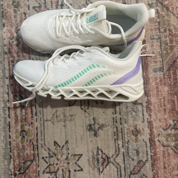 Sneakers/Walking shoes - Picture 2 of 4